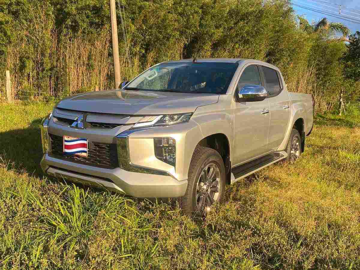 Mitsubishi L200 2022